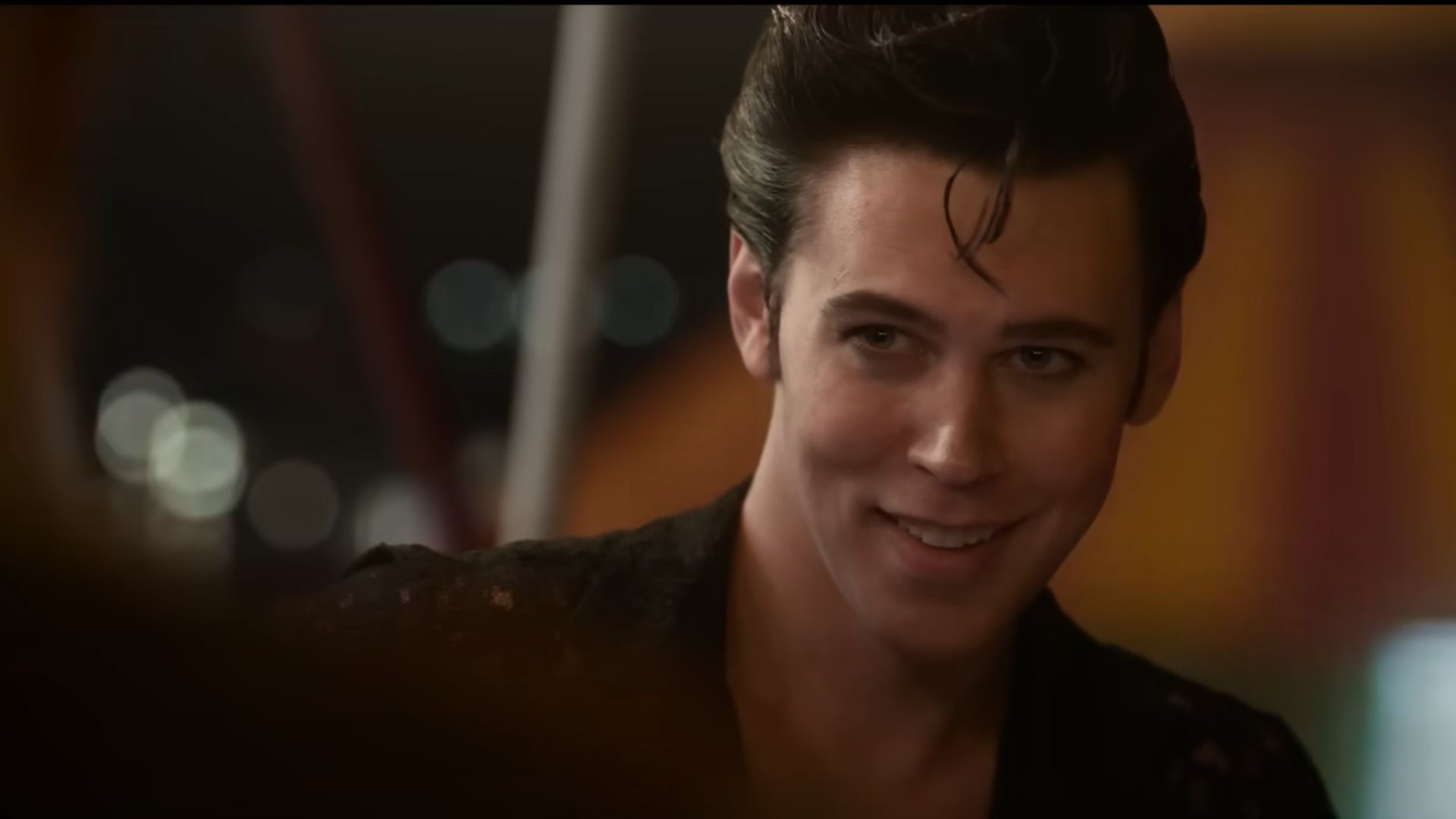 Butler as the titular character (Image via YouTube/Warner Bros.)